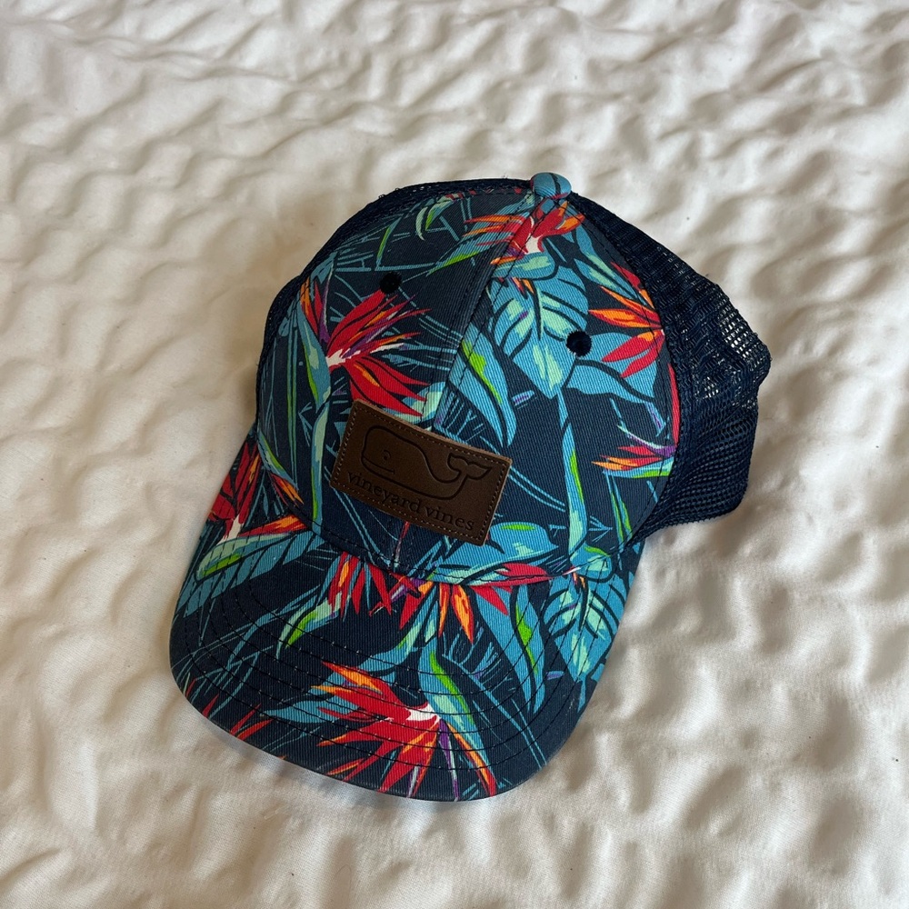 NWOT - Vineyard Vines Tropical Print Cap - Picture 2 of 4